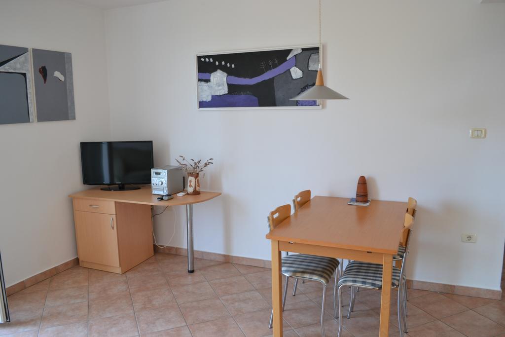 Apartment Jugo Piran Buitenkant foto