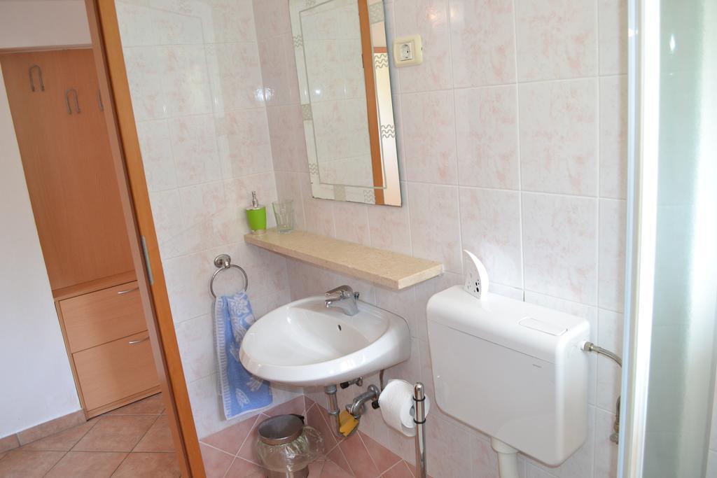 Apartment Jugo Piran Buitenkant foto