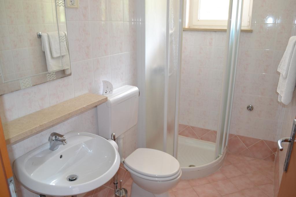 Apartment Jugo Piran Buitenkant foto